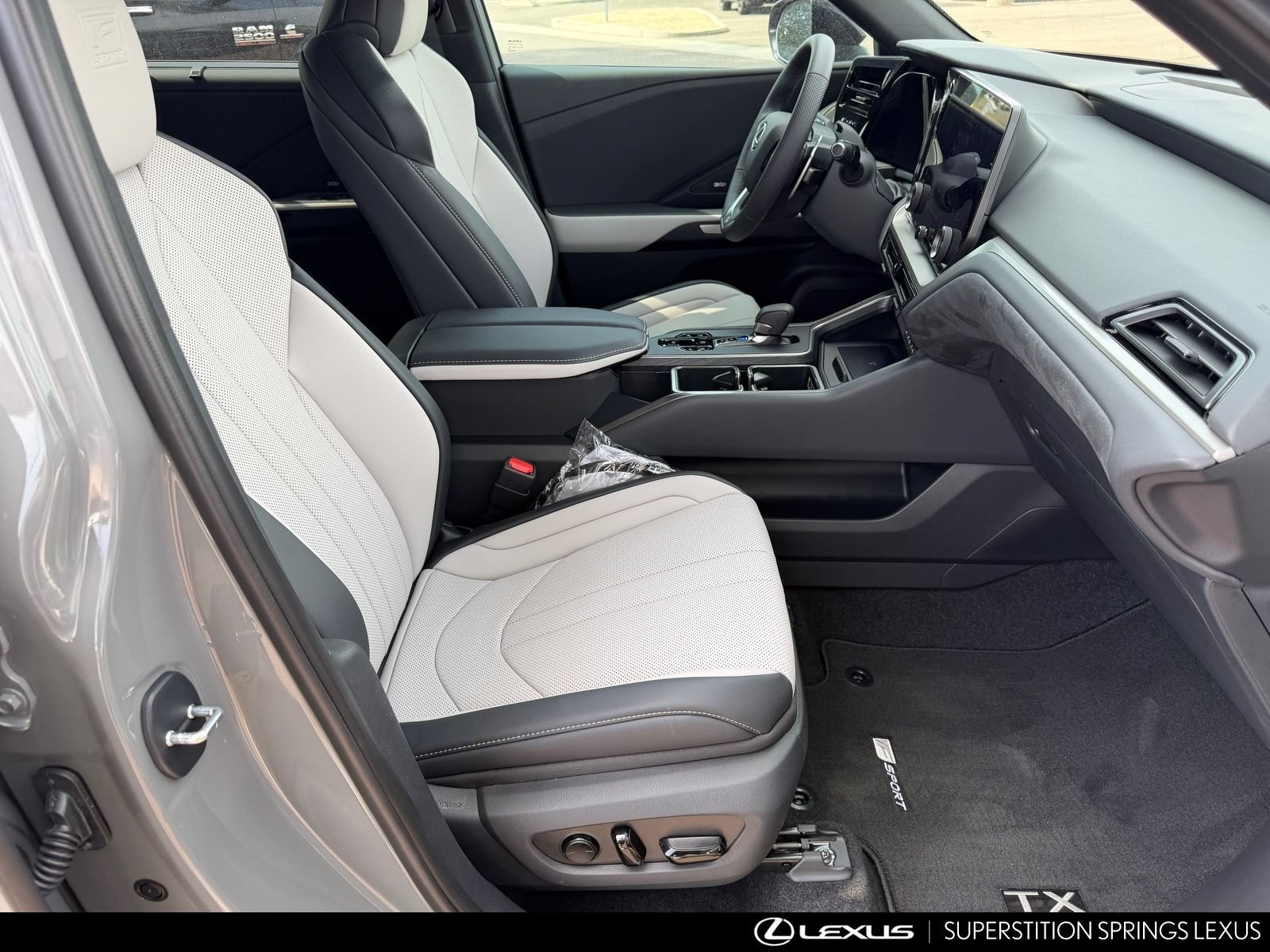 New 2026 Lexus TX 350 AWD image 25