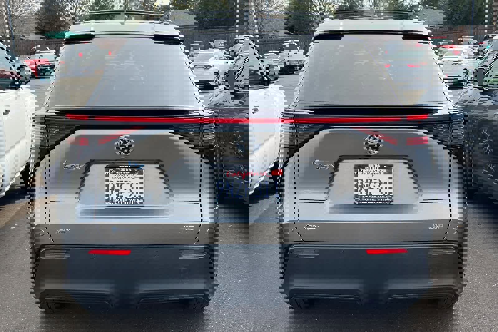 Used 2024 Toyota bZ4X XLE w/ Weather Package image 5