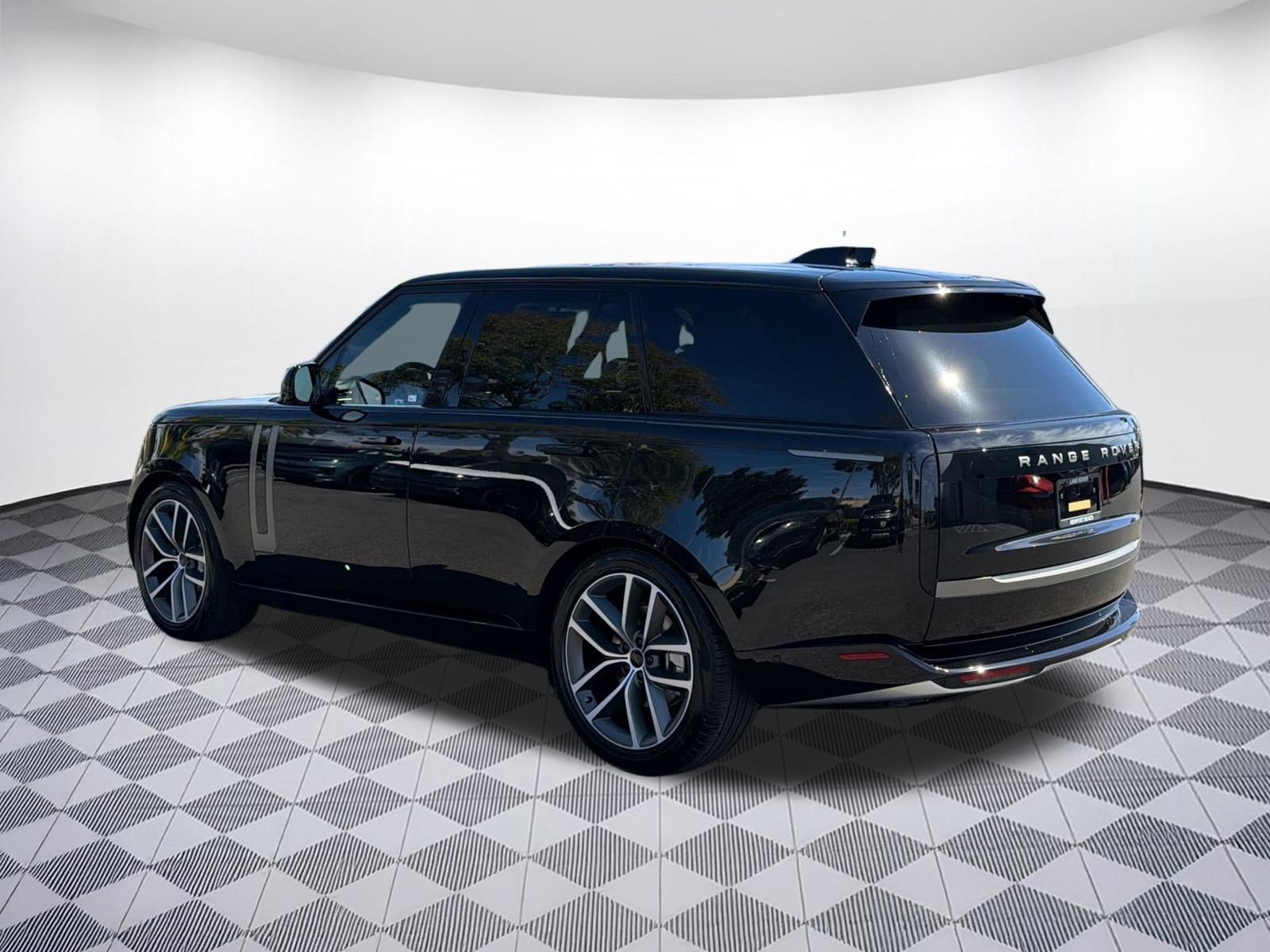 New 2026 Land Rover Range Rover SE AWD/4WD image 3