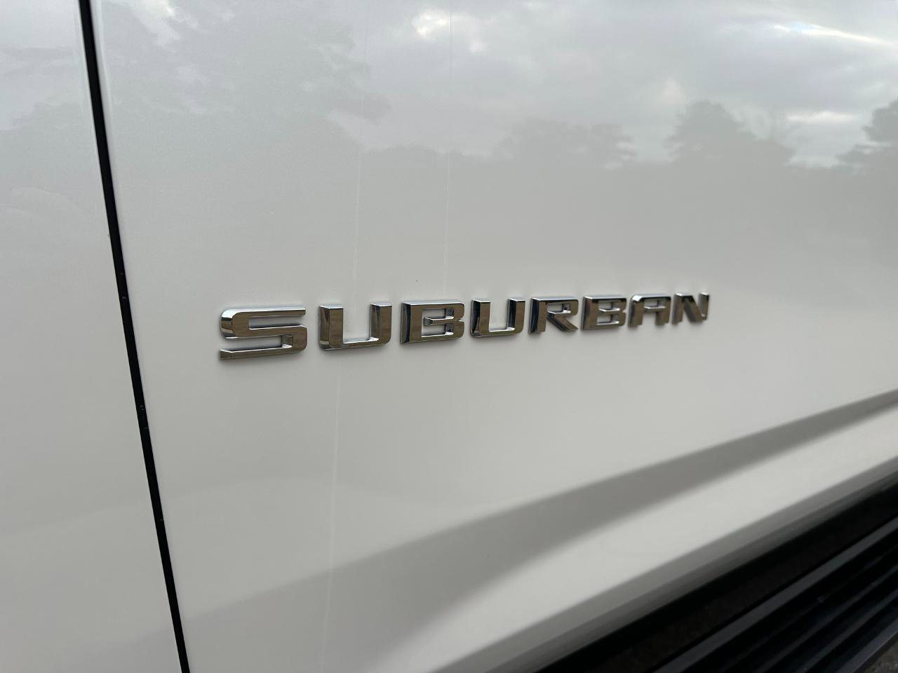 Used 2021 Chevrolet Suburban High Country RWD image 60
