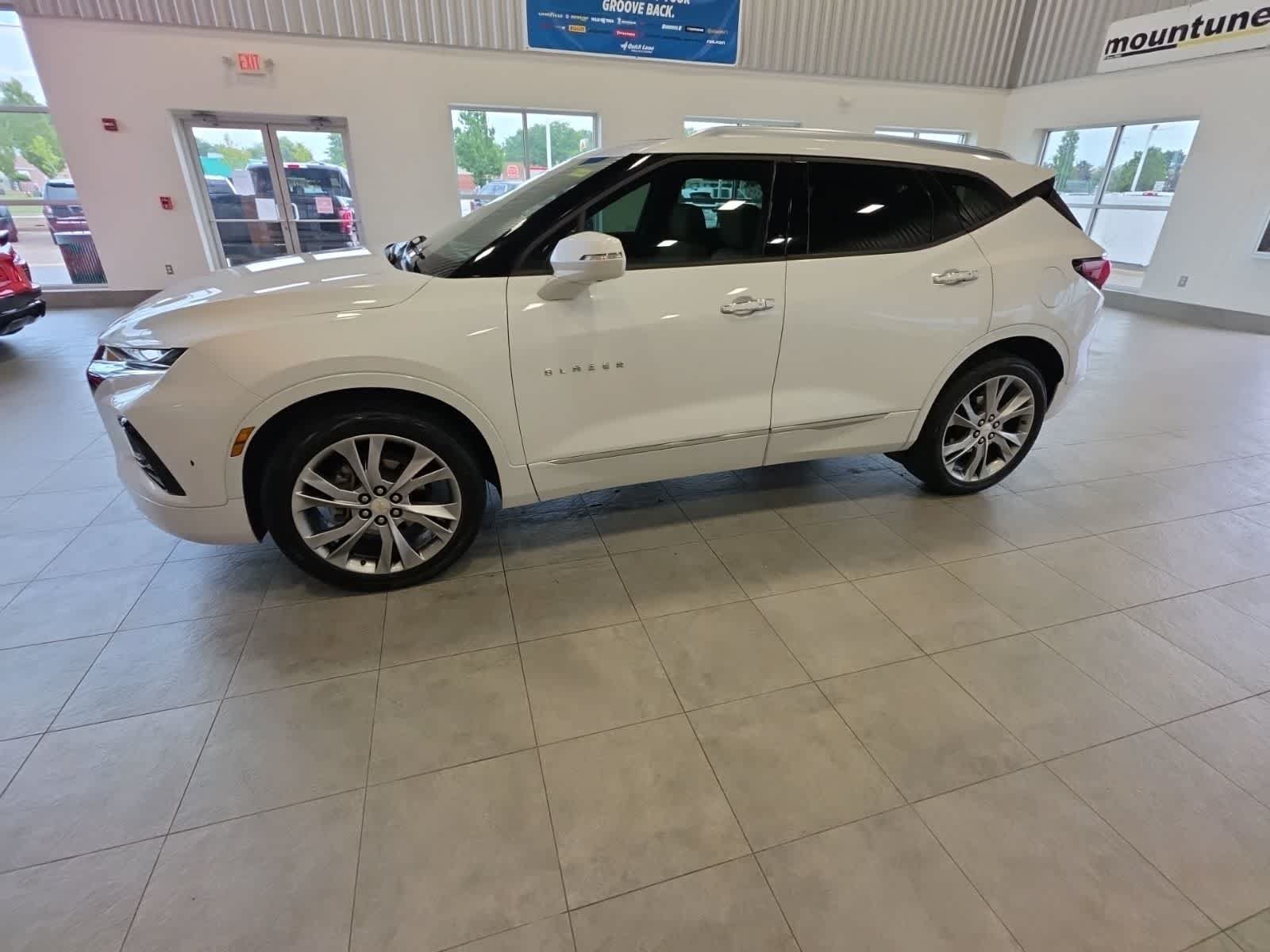 Used 2020 Chevrolet Blazer Premier w/ Driver Confidence II Package AWD/4WD image 18