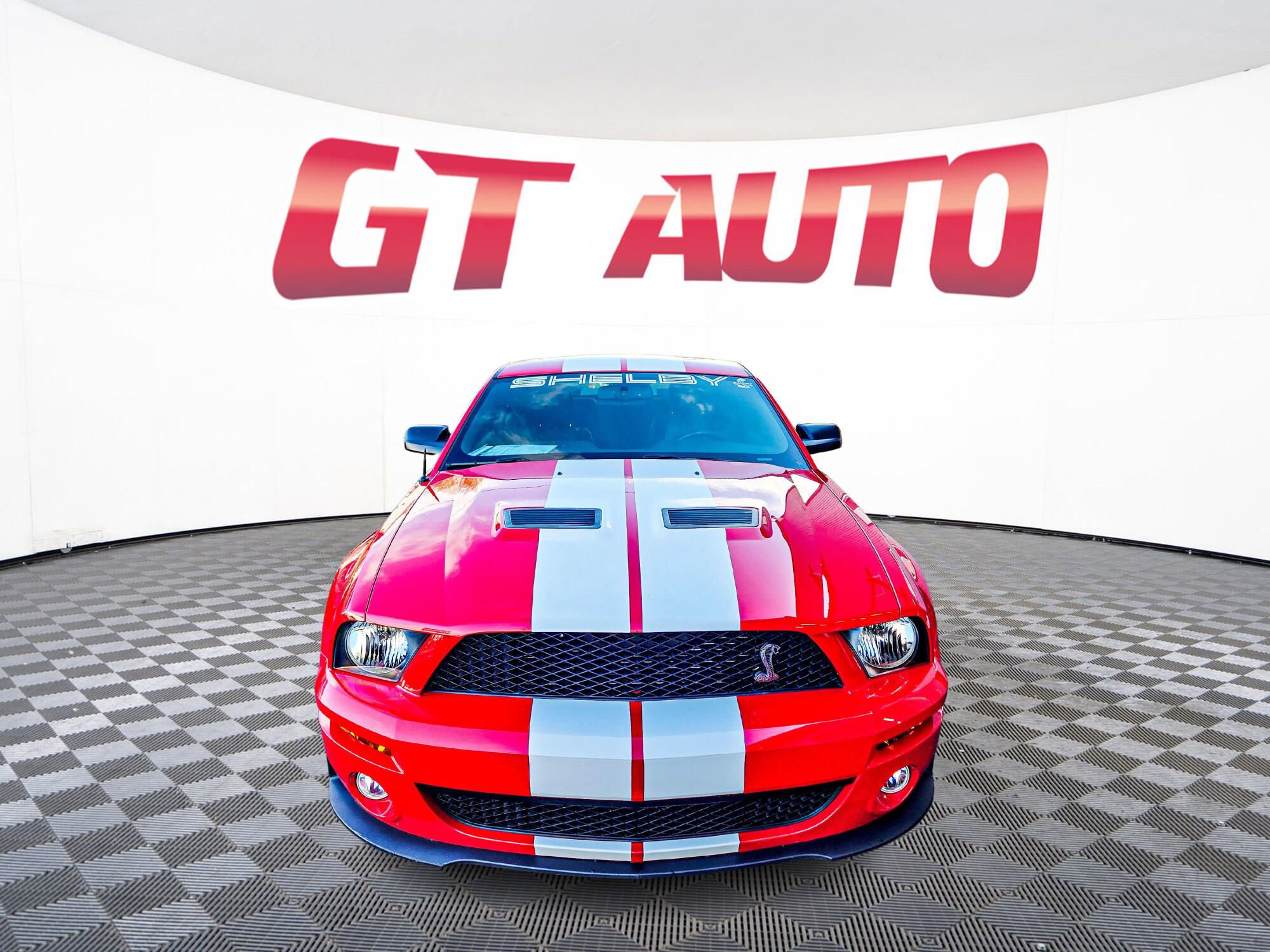 Used 2007 Ford Mustang Shelby GT500 RWD image 2