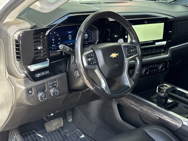 Used 2022 Chevrolet Silverado 1500 LTZ w/ Technology Package image 12
