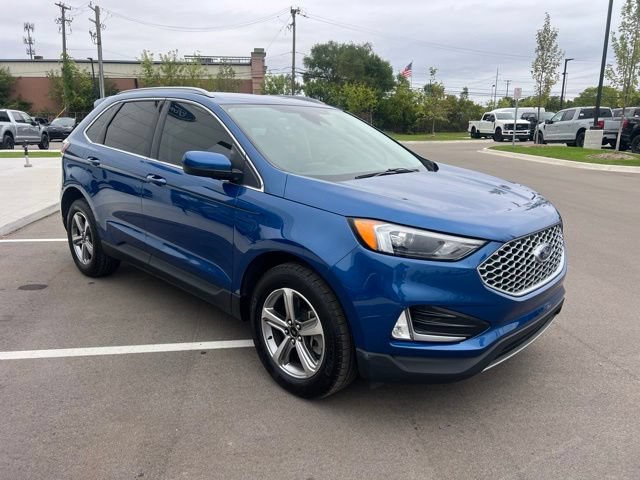Used 2024 Ford Edge SEL w/ Convenience Package AWD/4WD image 3