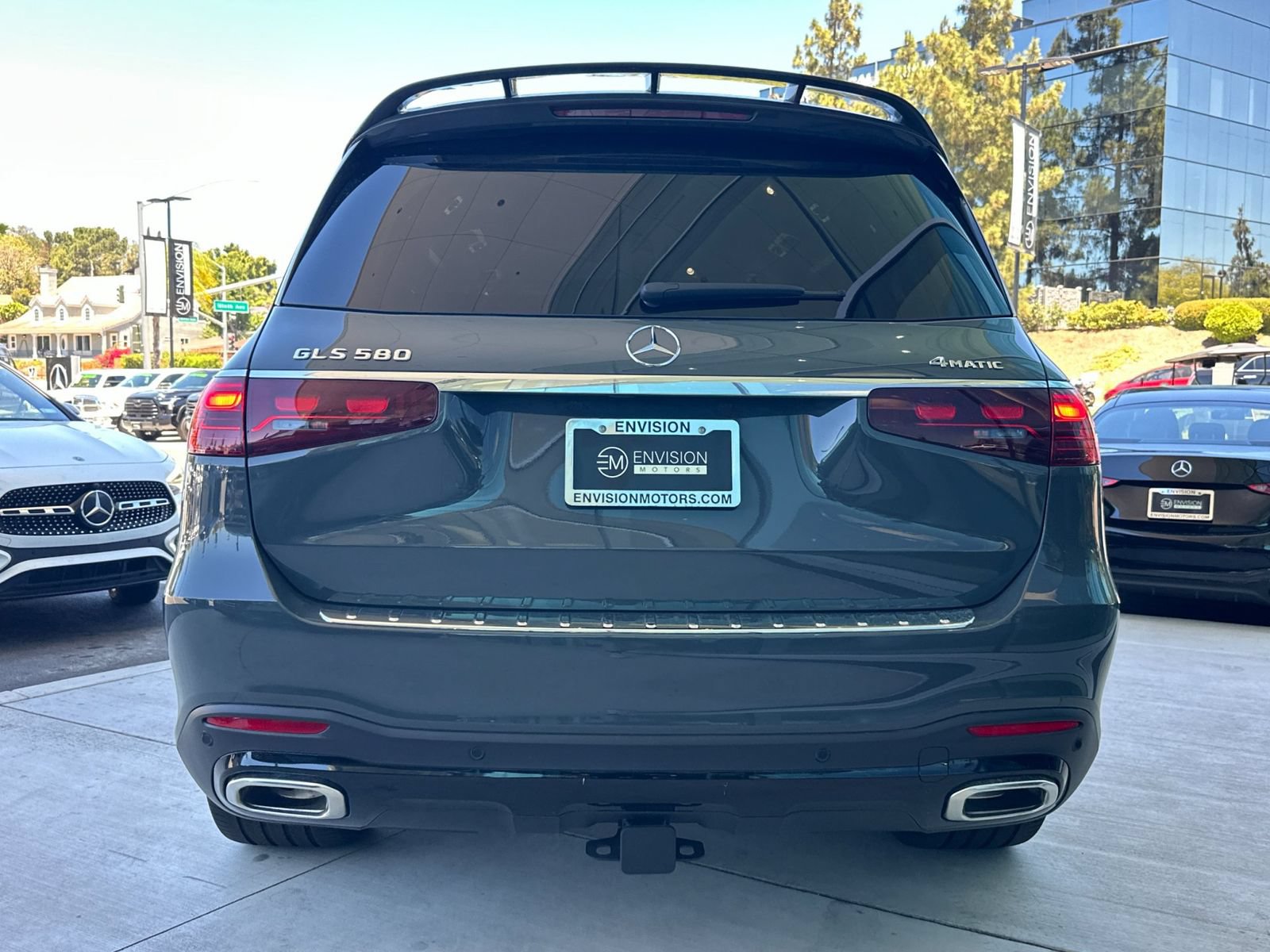 Used 2025 Mercedes-Benz GLS 580 4MATIC image 3