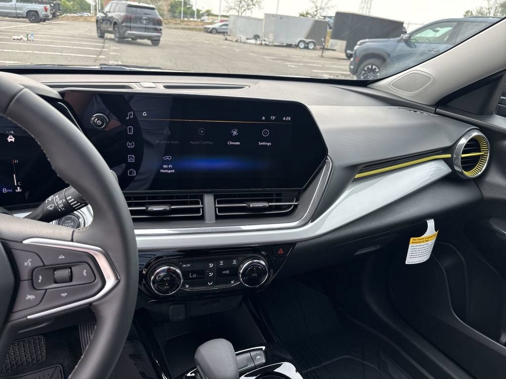 New 2026 Chevrolet Trax LT w/ Driver Confidence Package FWD image 11