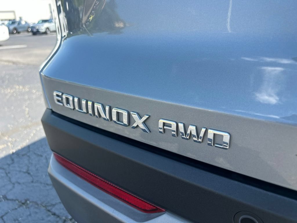 Used 2026 Chevrolet Equinox LT AWD/4WD image 12
