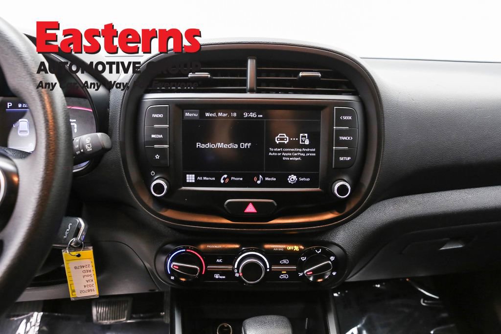 Used 2024 Kia Soul LX w/ Option Group 015 image 12