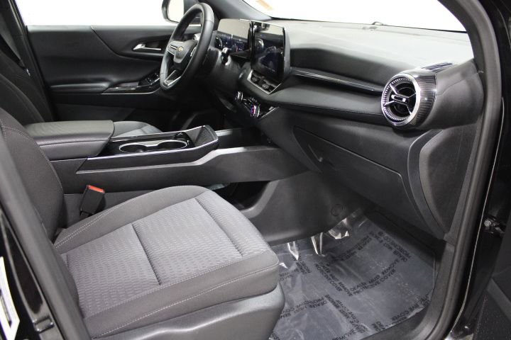 Used 2025 Chevrolet Equinox LT image 24