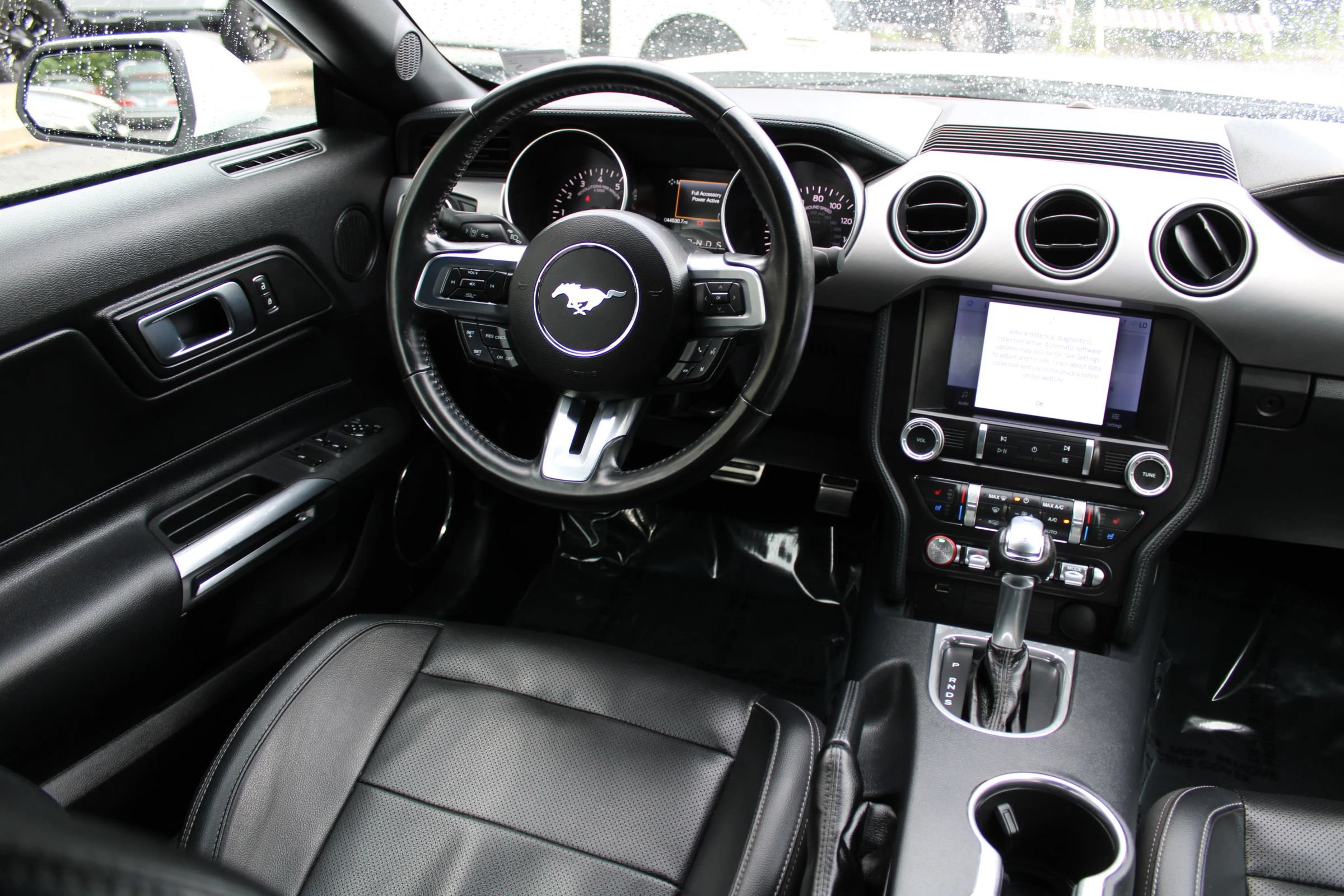 Used 2022 Ford Mustang Premium RWD image 17