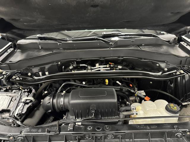 Used 2023 Ford Explorer ST-Line AWD/4WD image 39