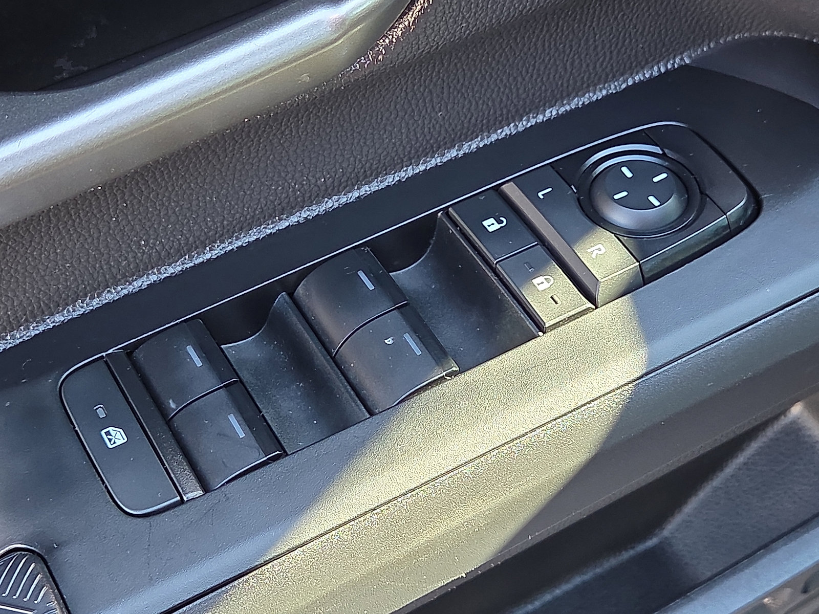 Used 2024 Toyota Tacoma TRD Off-Road image 13