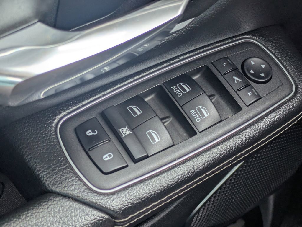 Used 2024 RAM 1500 Laramie image 23