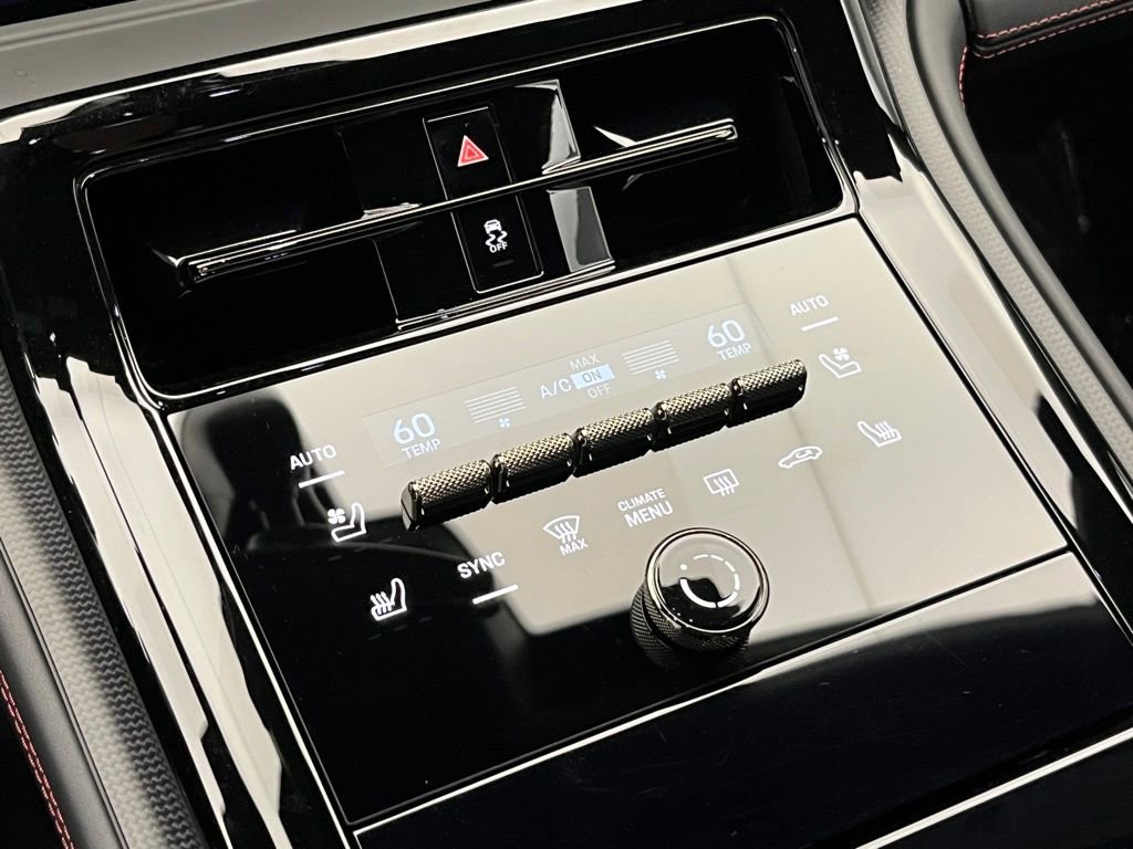 Certified 2025 Porsche Panamera Turbo image 17