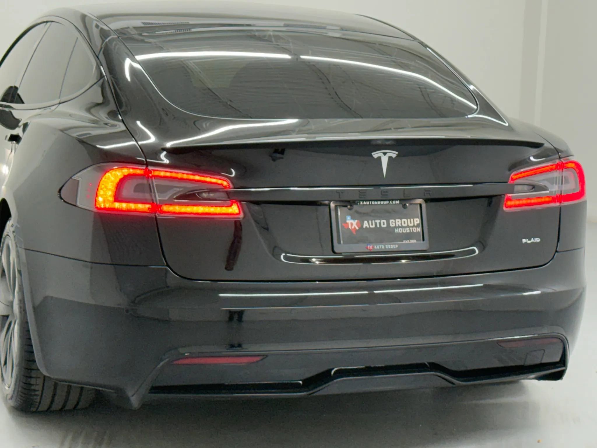 Used 2021 Tesla Model S Plaid image 35