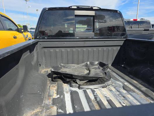 Used 2021 Nissan Titan SV w/ SV Convenience Package image 6