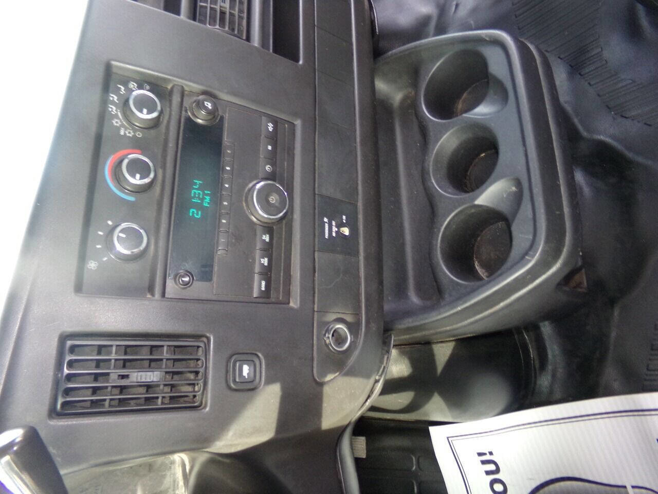 Used 2009 Chevrolet Express 3500 image 41