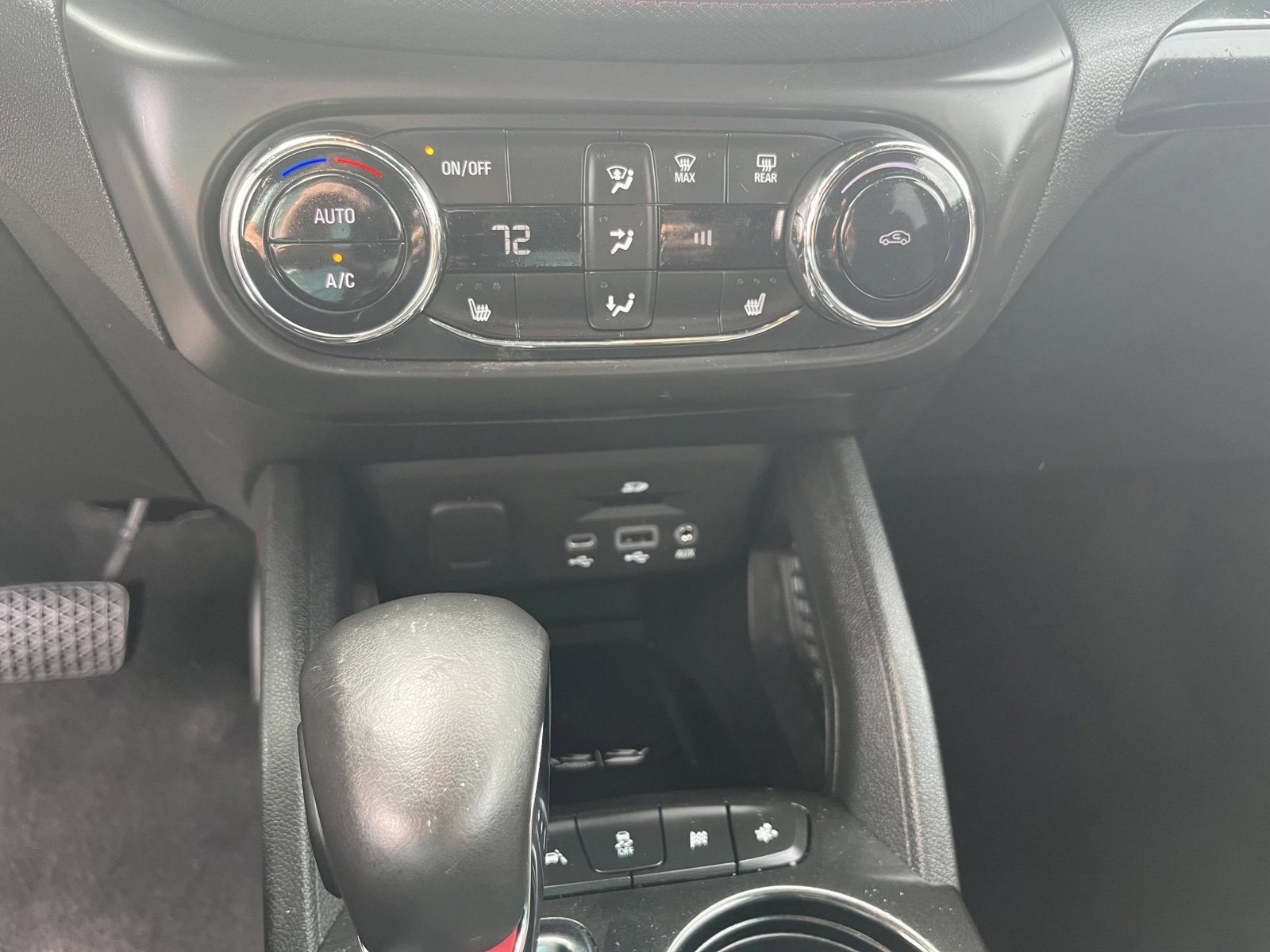 Used 2023 Chevrolet TrailBlazer RS w/ Sun and Liftgate Package image 12