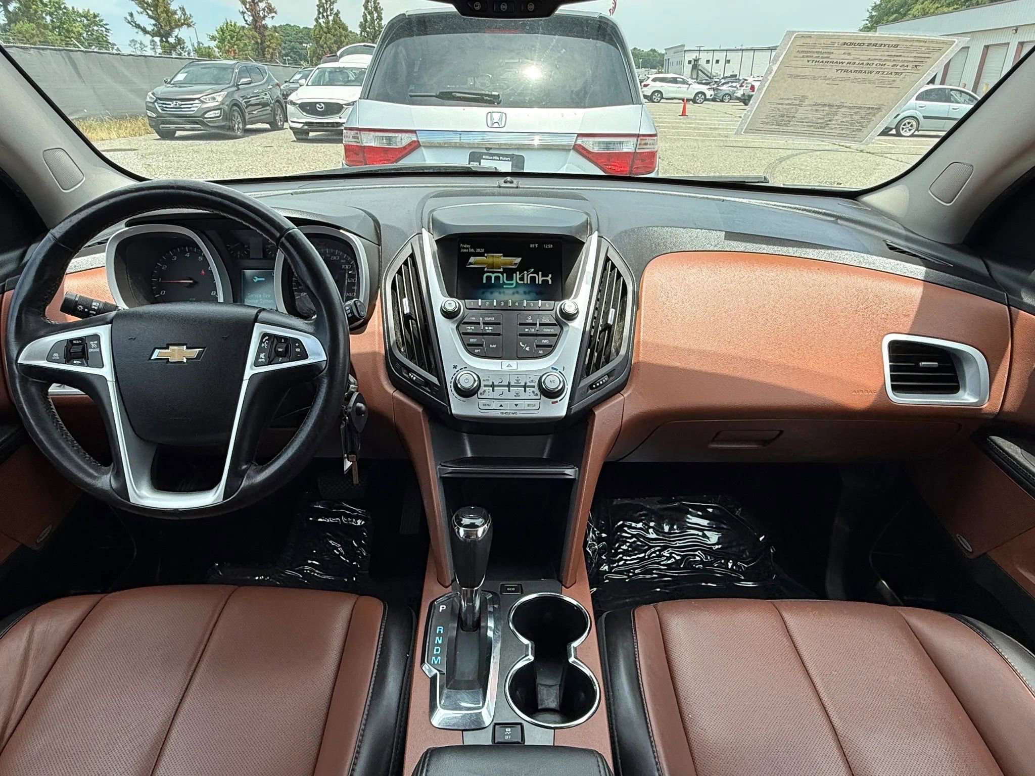 Used 2016 Chevrolet Equinox LTZ w/ Enhanced Convenience Package FWD image 3