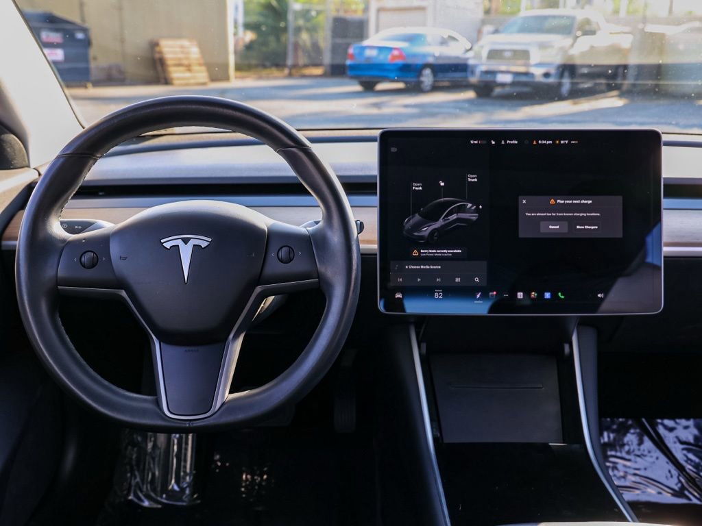 Used 2018 Tesla Model 3 Mid Range image 21