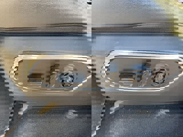 Used 2024 Jeep Wagoneer L Series II w/ Flexible Seating Group AWD/4WD image 15