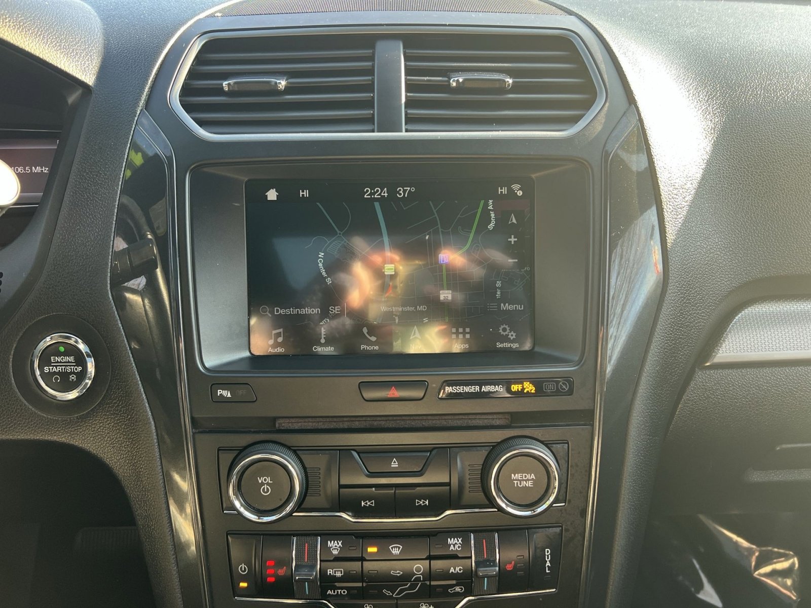 Used 2018 Ford Explorer XLT w/ Equipment Group 202A image 20