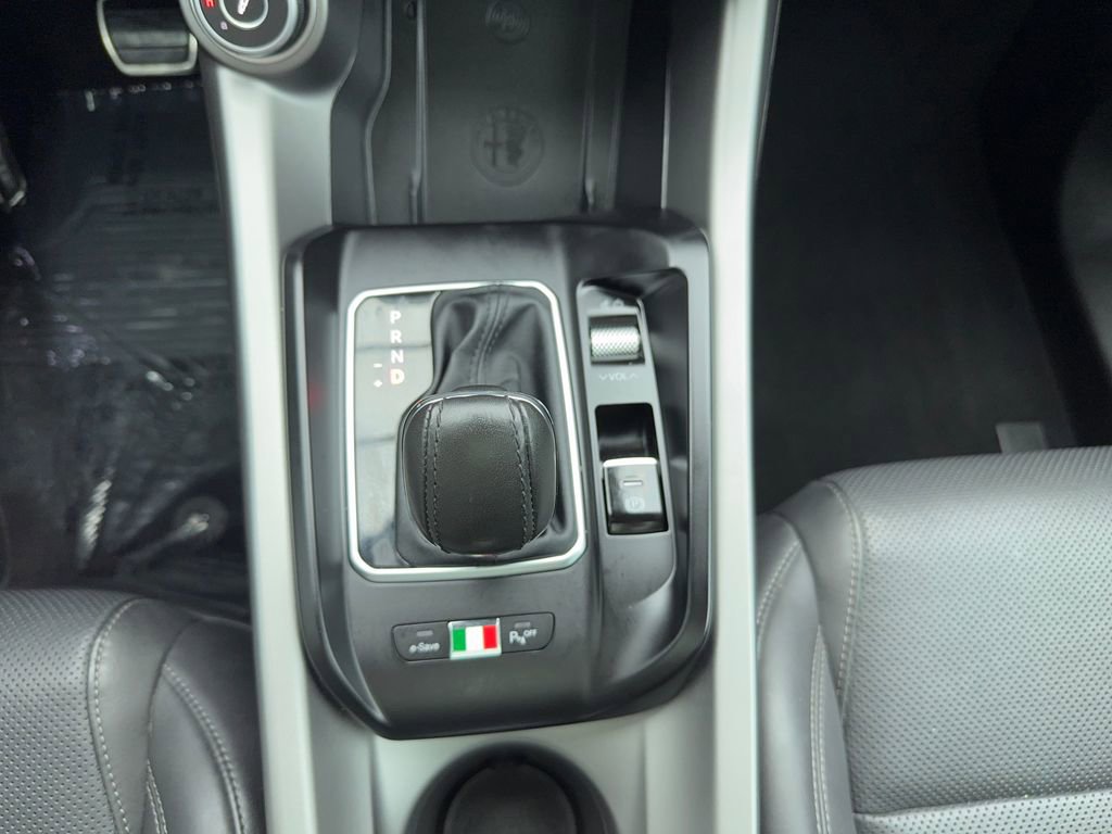 Used 2024 Alfa Romeo Tonale Veloce AWD/4WD image 27