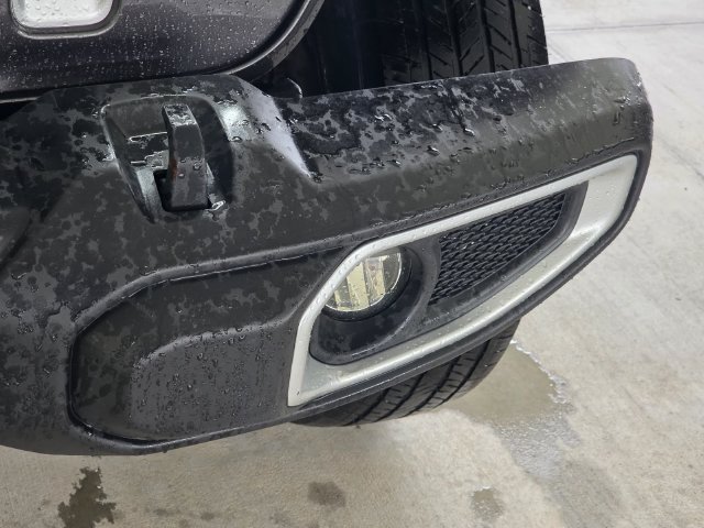 Used 2019 Jeep Wrangler Unlimited Sahara w/ Safety Group AWD/4WD image 23