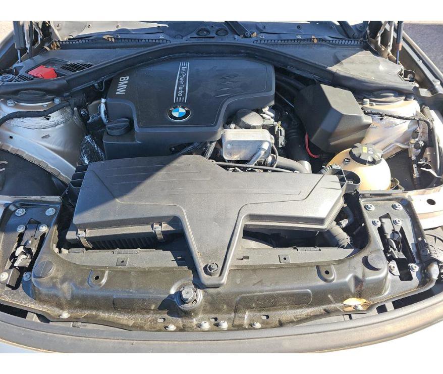 Used 2015 BMW 320i Sedan RWD image 16