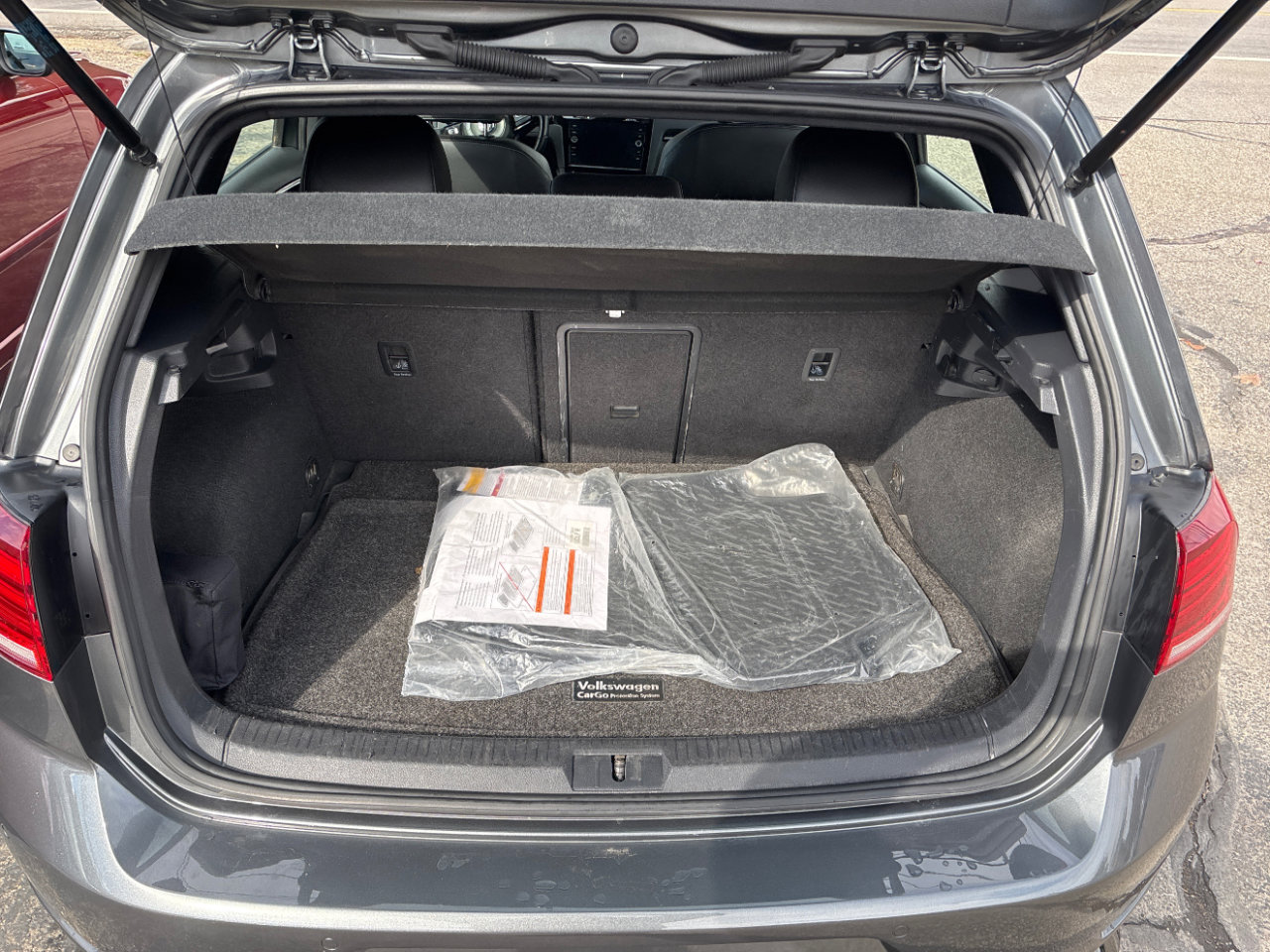 Used 2019 Volkswagen Golf R 4-Door image 21