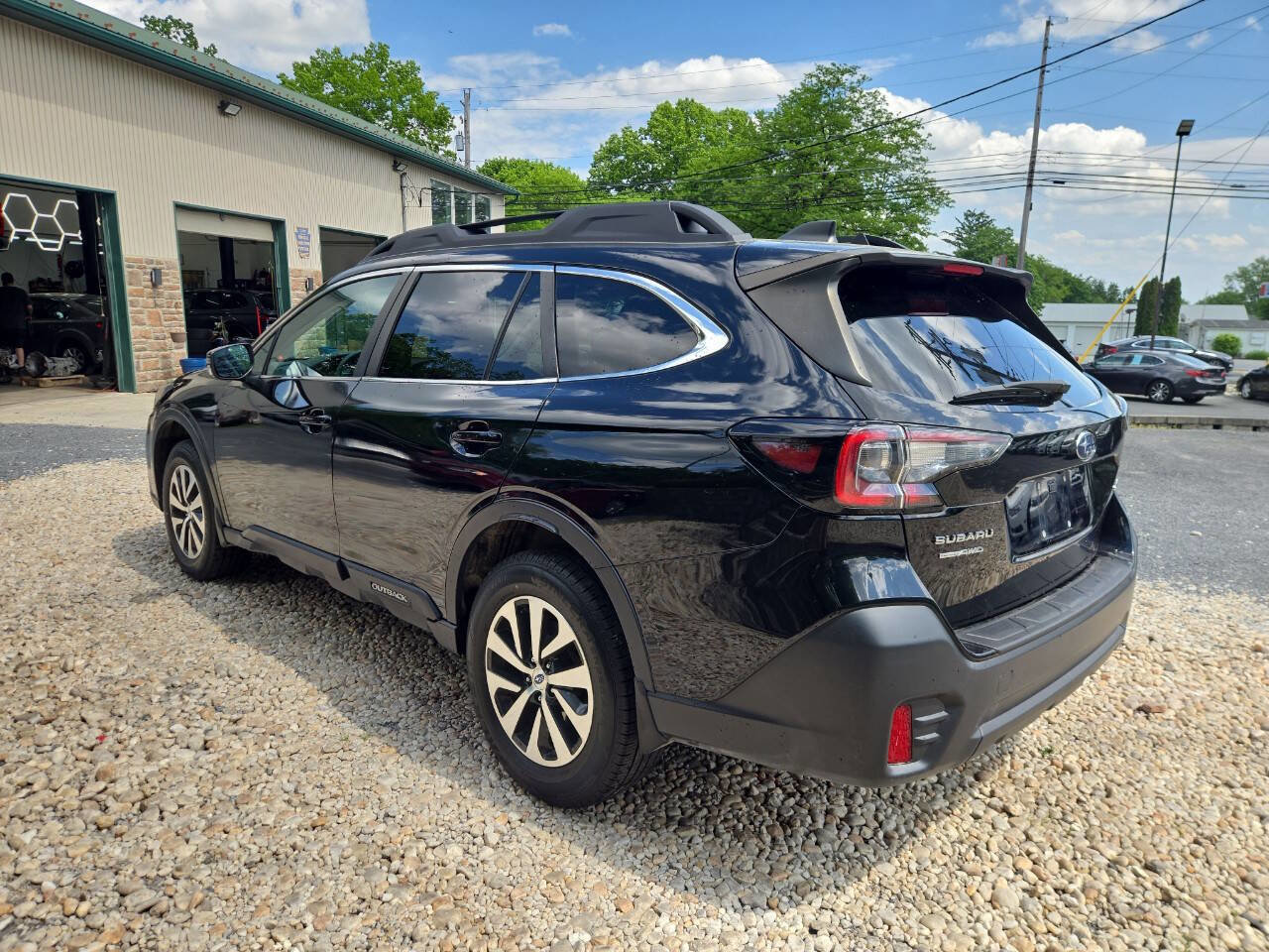 Used 2022 Subaru Outback Premium AWD/4WD image 4