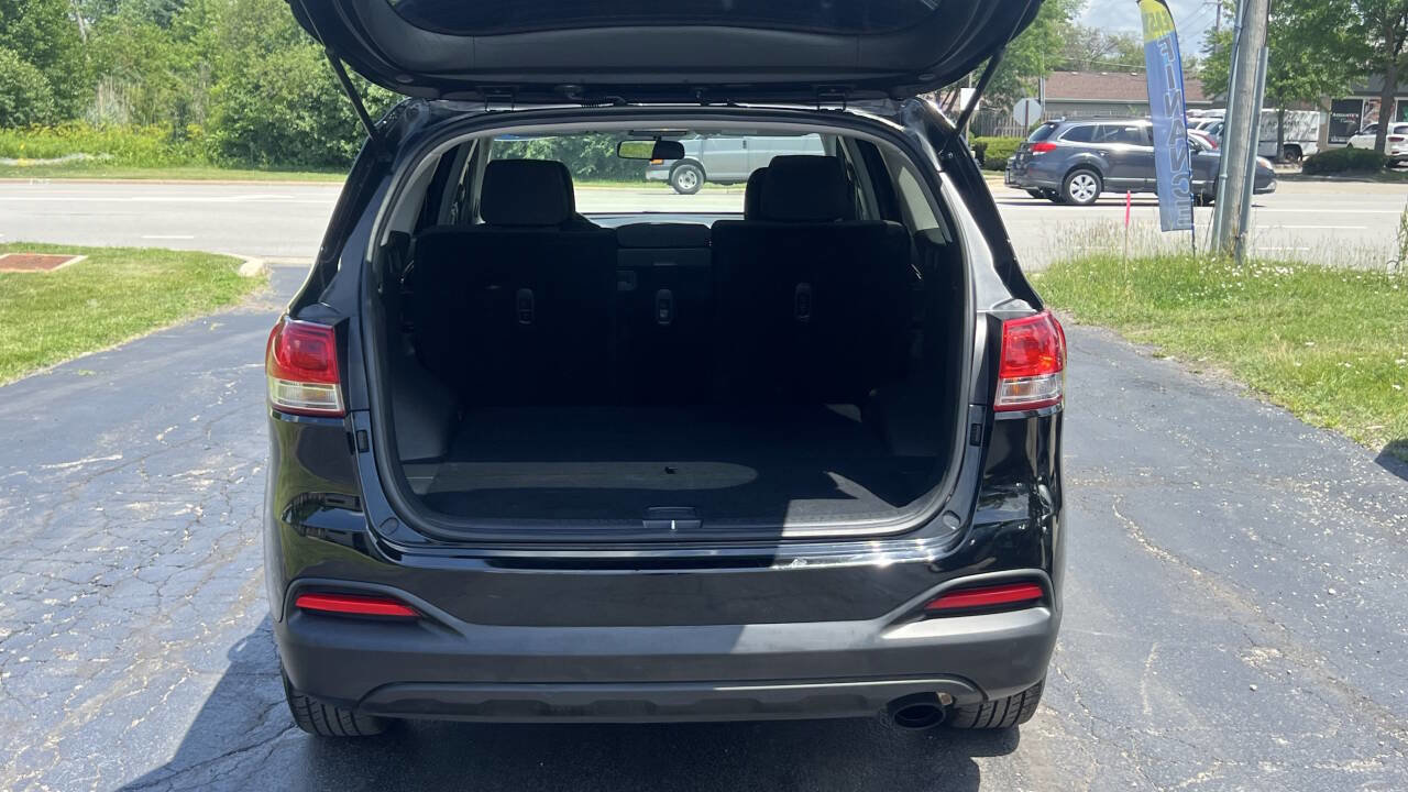 Used 2017 Kia Sorento L image 28