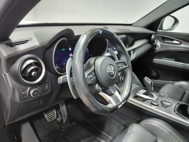 Used 2024 Alfa Romeo Stelvio Veloce image 31