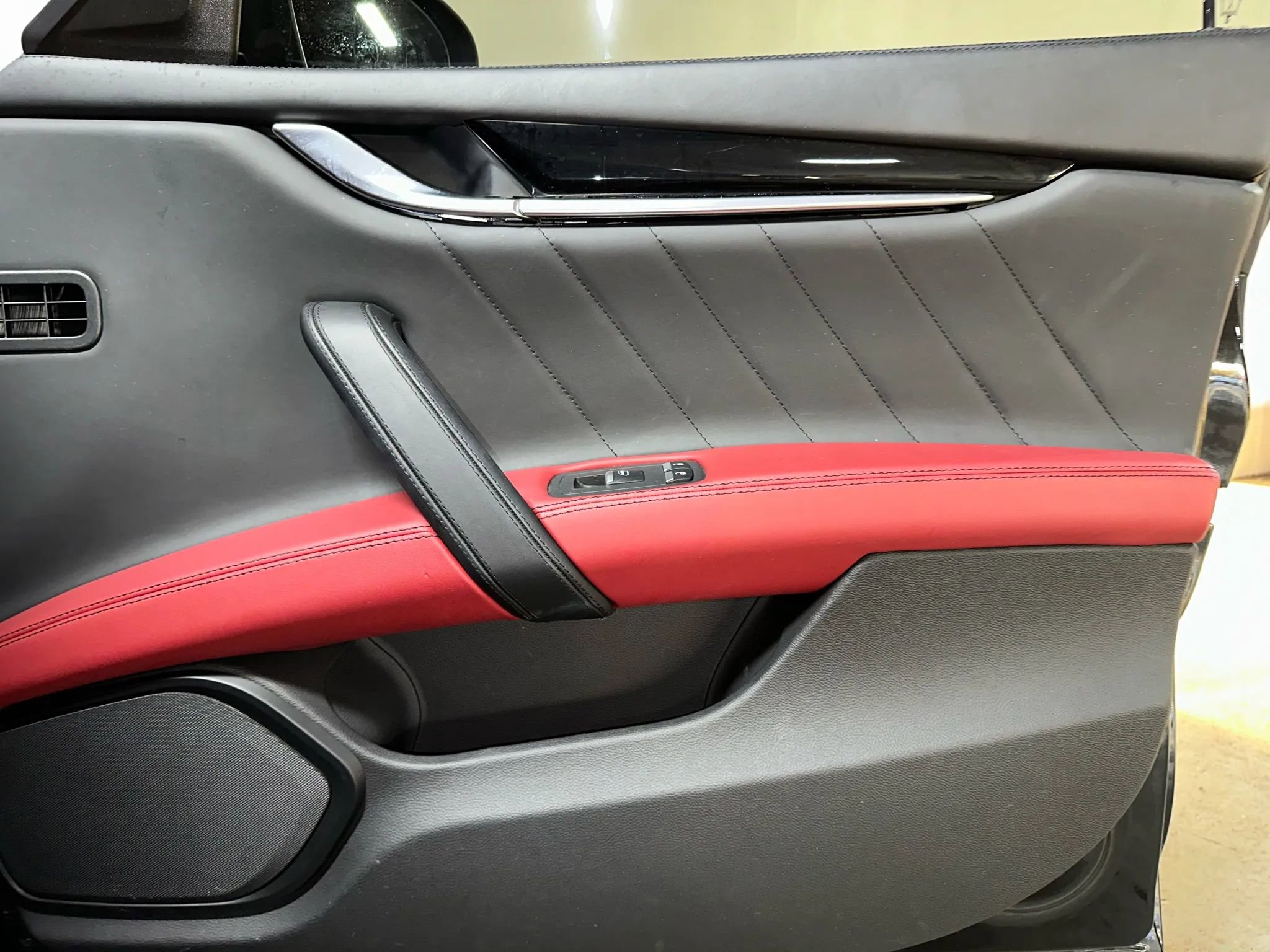 Used 2022 Maserati Ghibli Modena Q4 image 31