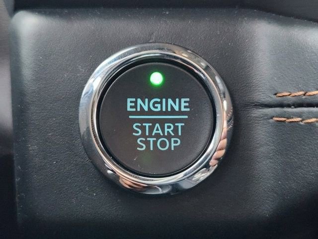 Used 2024 Ford Expedition Platinum image 19