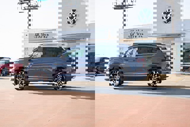 New 2025 Volkswagen Atlas SEL Premium R-Line image 3