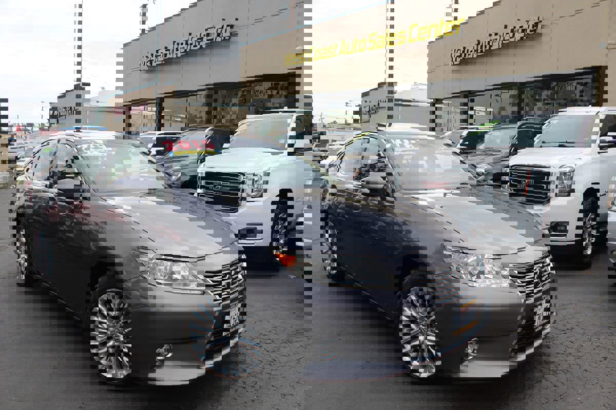 Used 2015 Lexus ES 350 w/ Luxury Package image 38