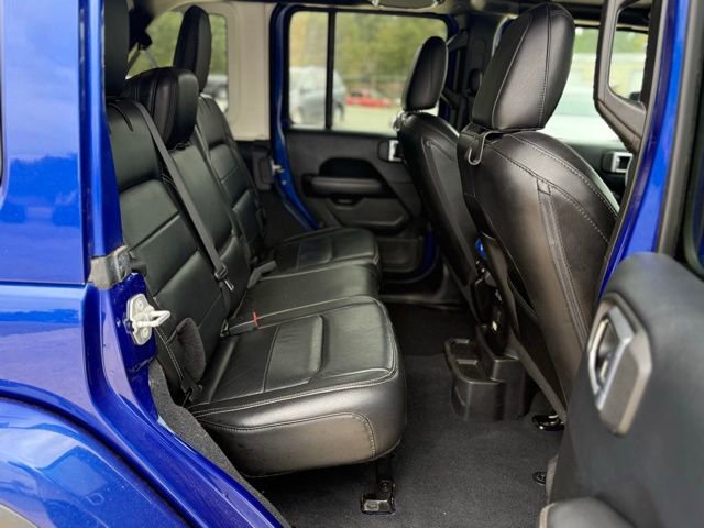 Used 2018 Jeep Wrangler Unlimited Sahara image 17