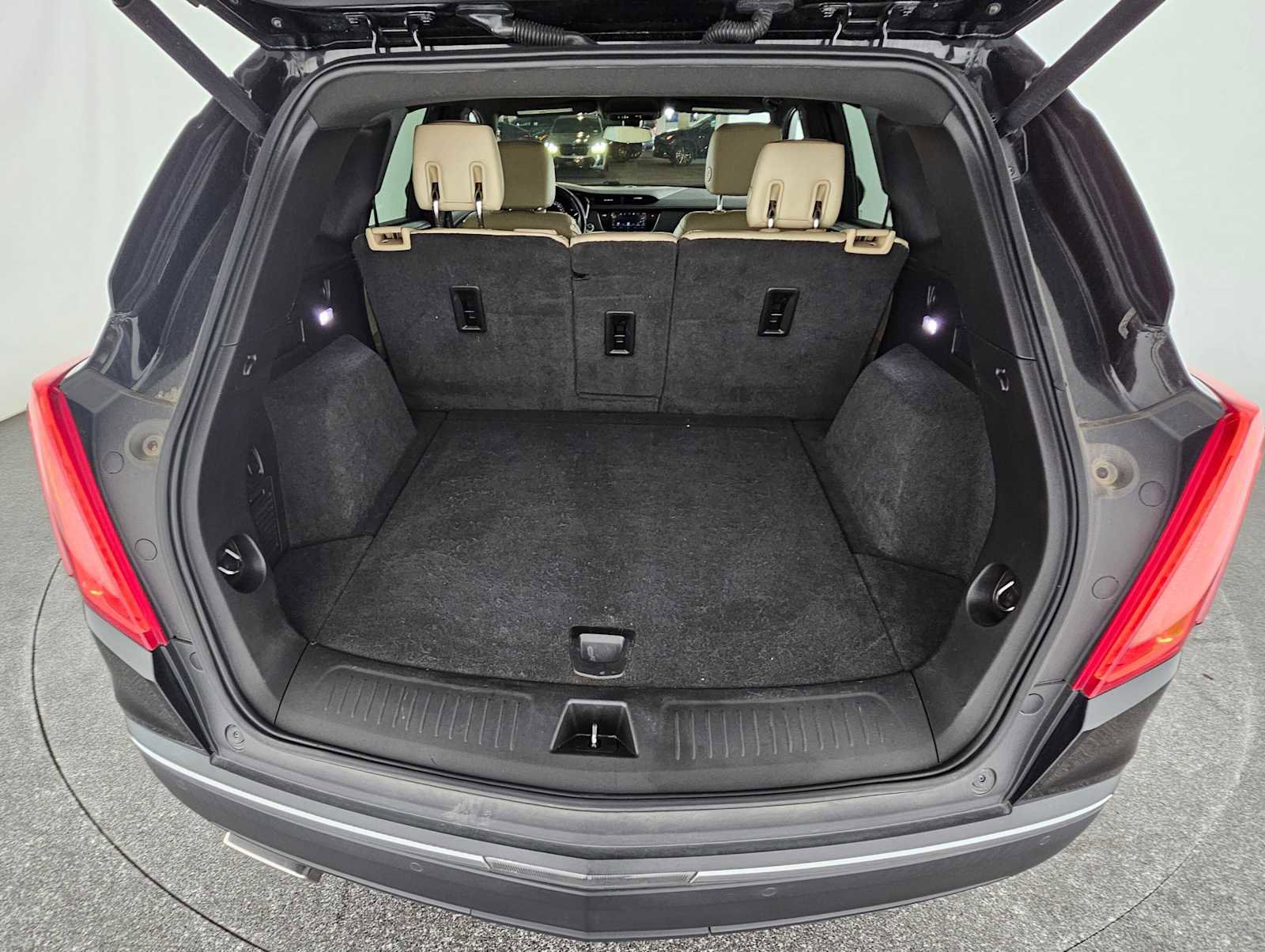 Used 2019 Cadillac XT5 FWD image 14