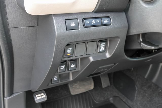 Used 2025 Nissan Frontier SV w/ SV Convenience Package AWD/4WD image 11
