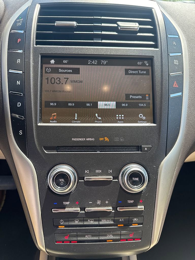 Used 2018 Lincoln MKC Premiere FWD image 13