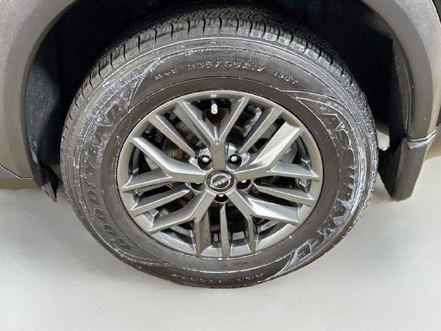 Used 2023 Nissan Rogue S FWD image 36