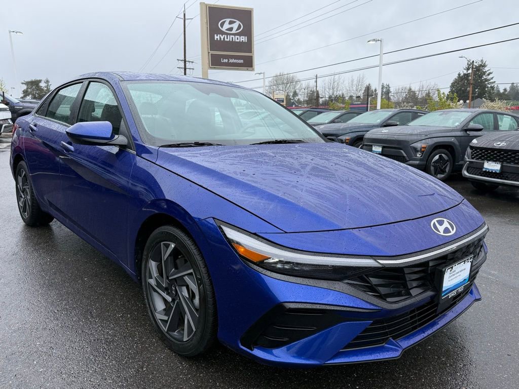 Certified 2024 Hyundai Elantra SEL w/ Convenience Package FWD image 7