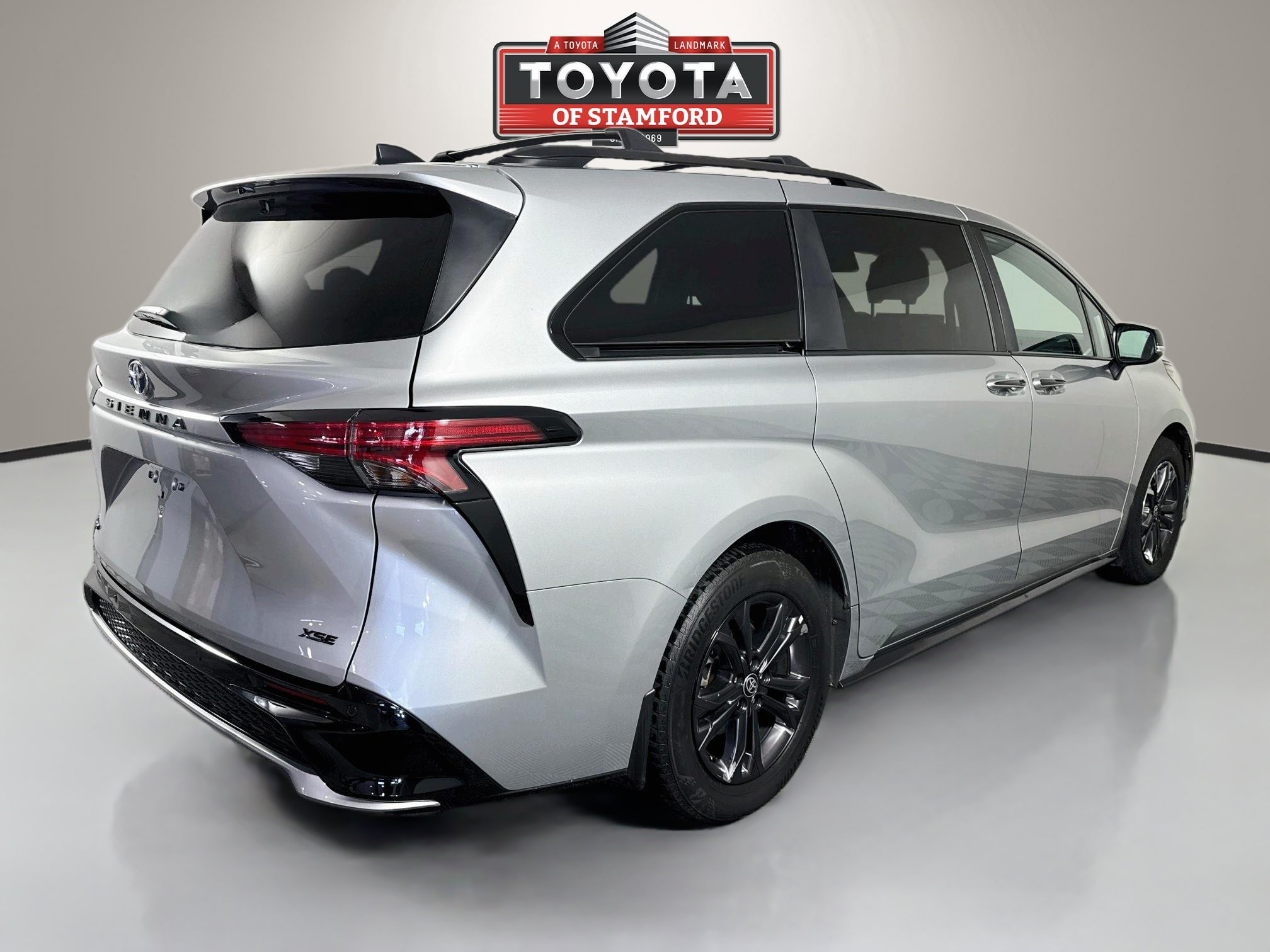 Certified 2025 Toyota Sienna XSE w/ XSE Premium Package AWD/4WD image 7
