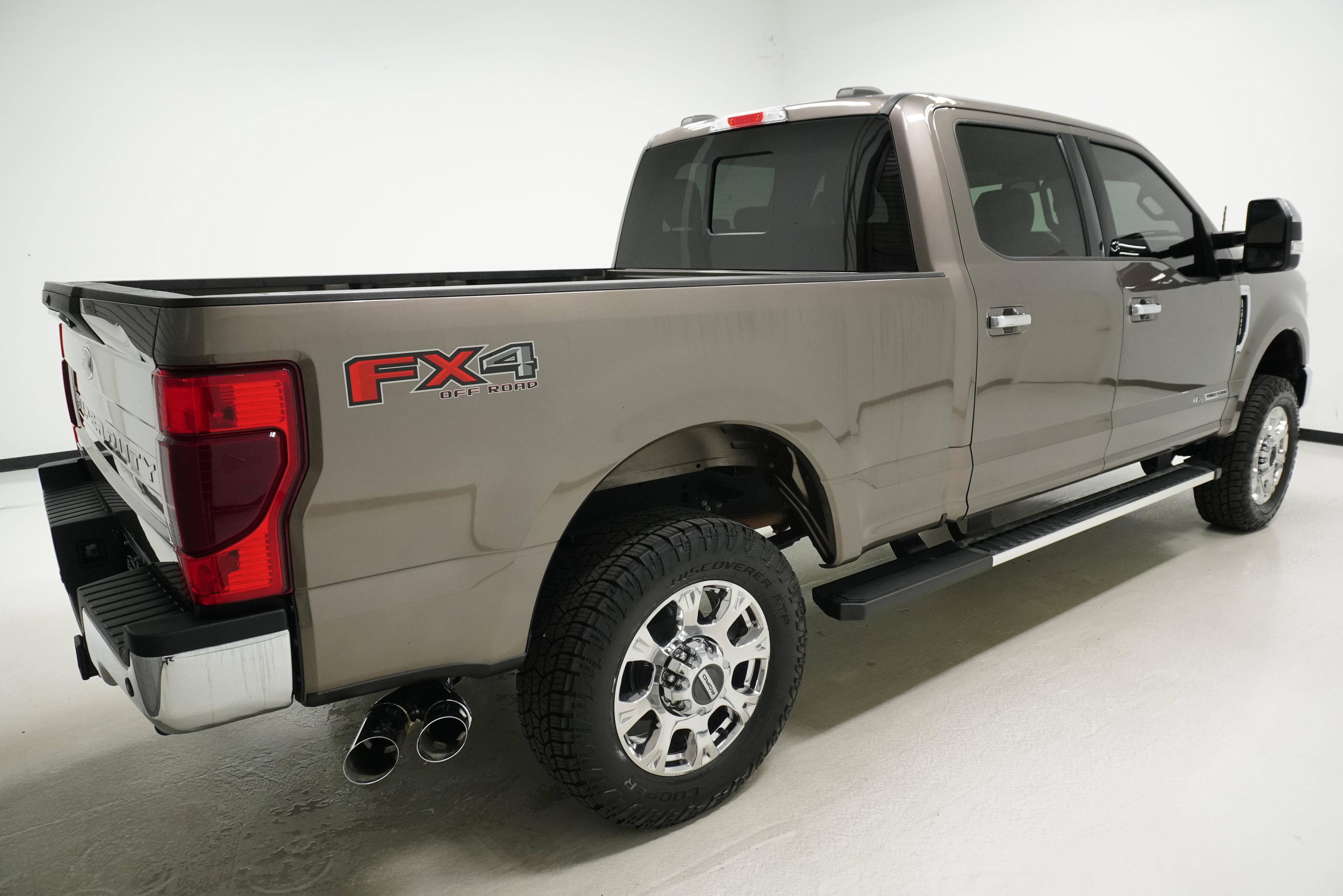 Used 2022 Ford F250 Lariat w/ Chrome Package AWD/4WD image 4