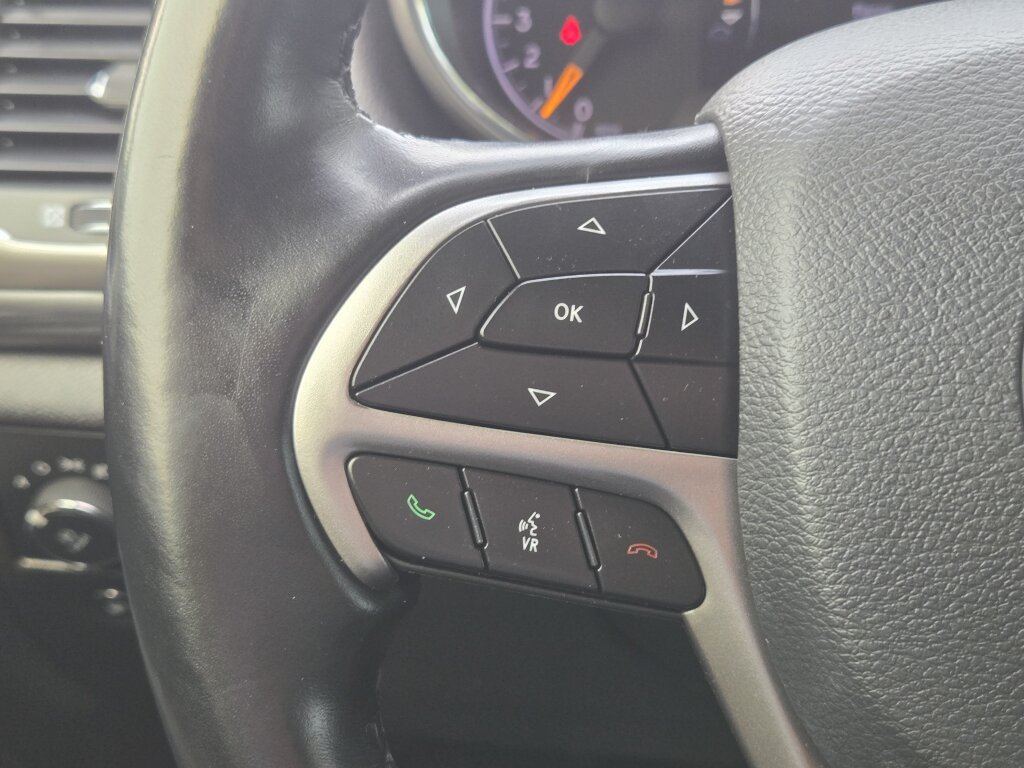 Used 2021 Jeep Grand Cherokee Laredo X RWD image 19