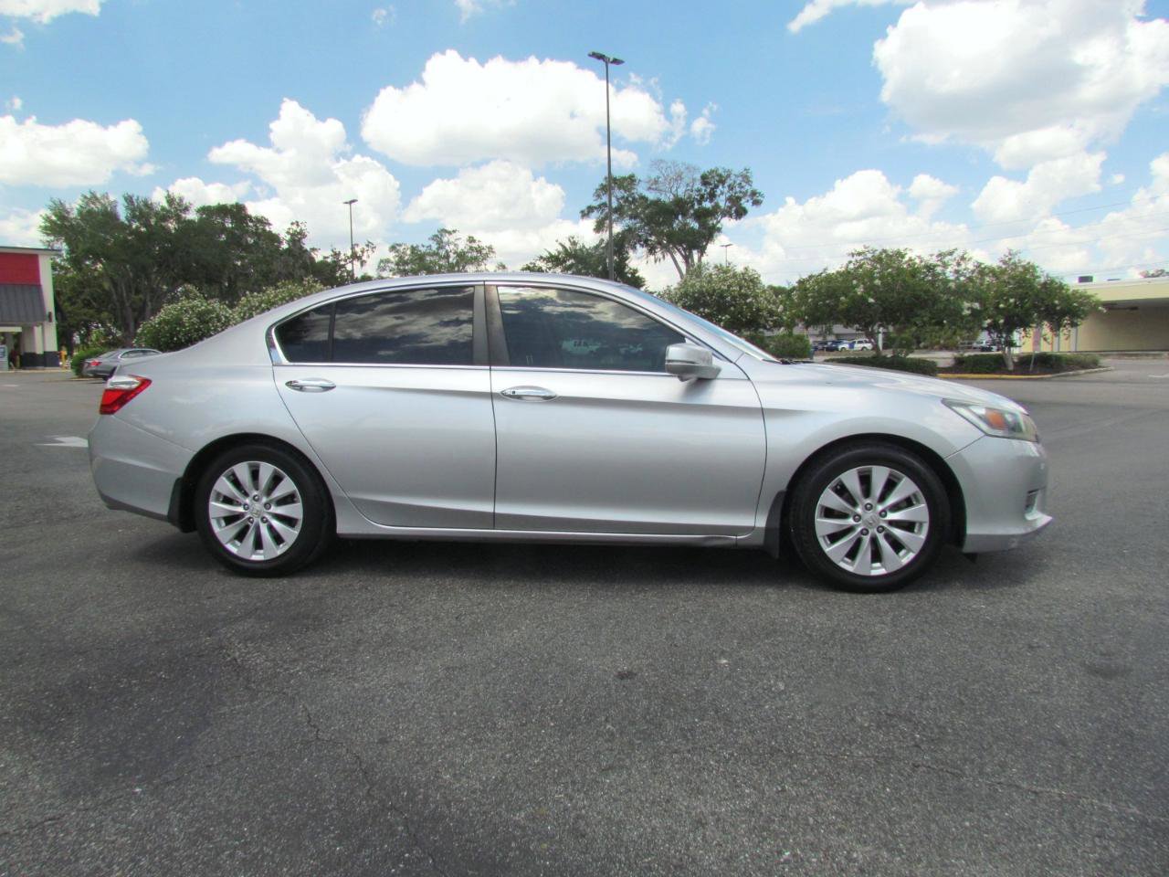 Used 2014 Honda Accord EX-L image 11