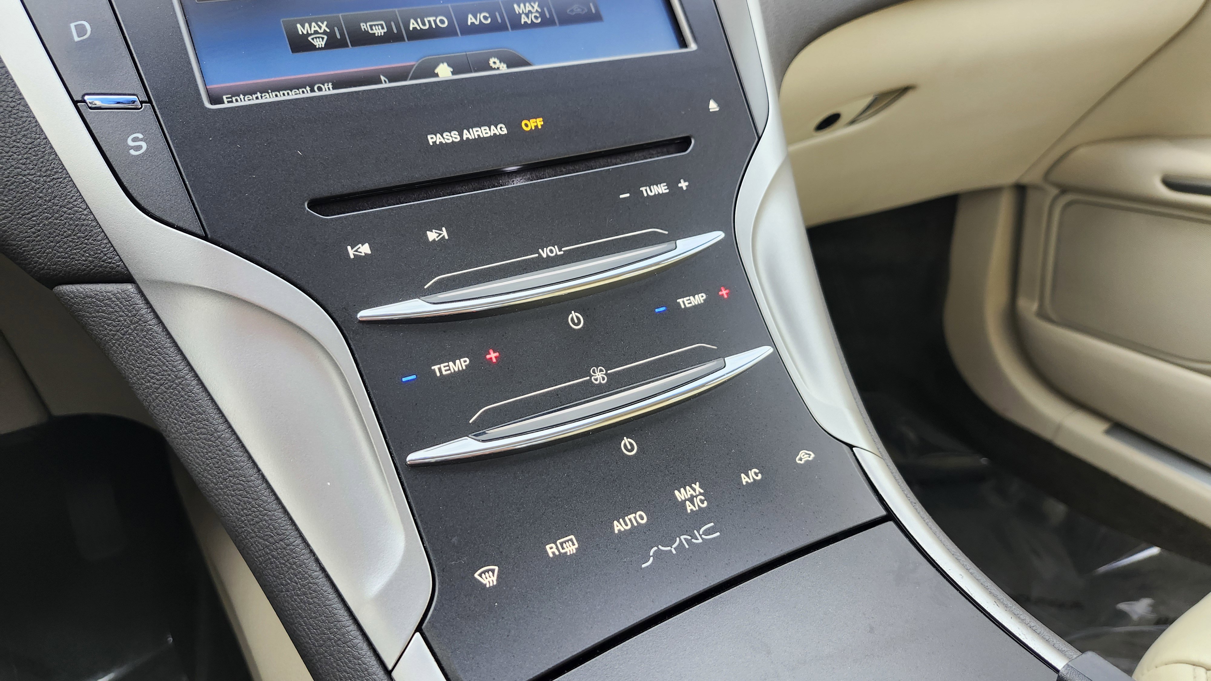 Used 2015 Lincoln MKZ w/ Equipment Group 101A Select image 33