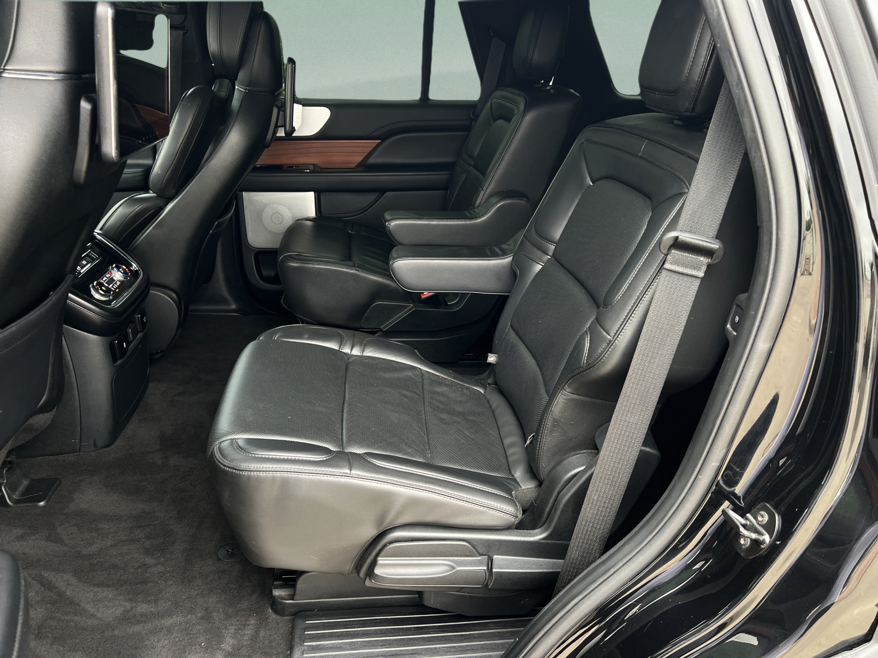 Used 2018 Lincoln Navigator Reserve w/ Technology Package AWD/4WD image 23