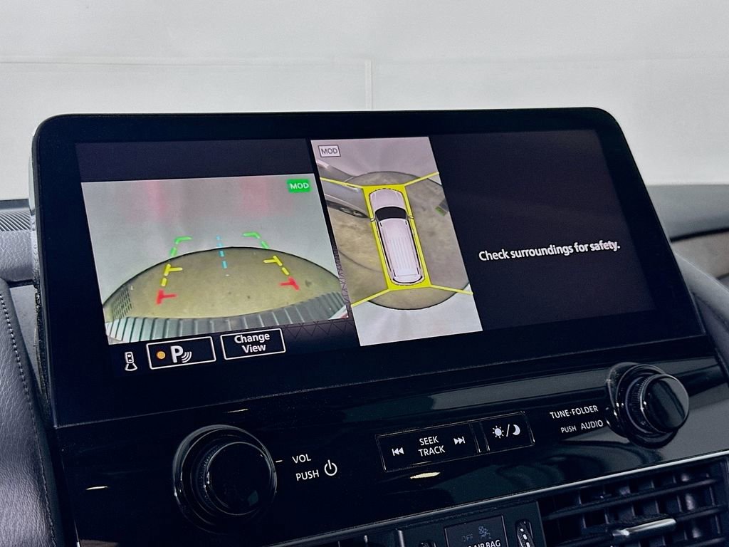 Used 2023 Nissan Armada SL w/ Captain's Chairs Package image 9